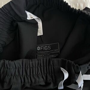 Figs technical collection bottoms